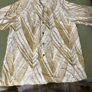 COPY - Tommy Bahama Floral Button down shirt